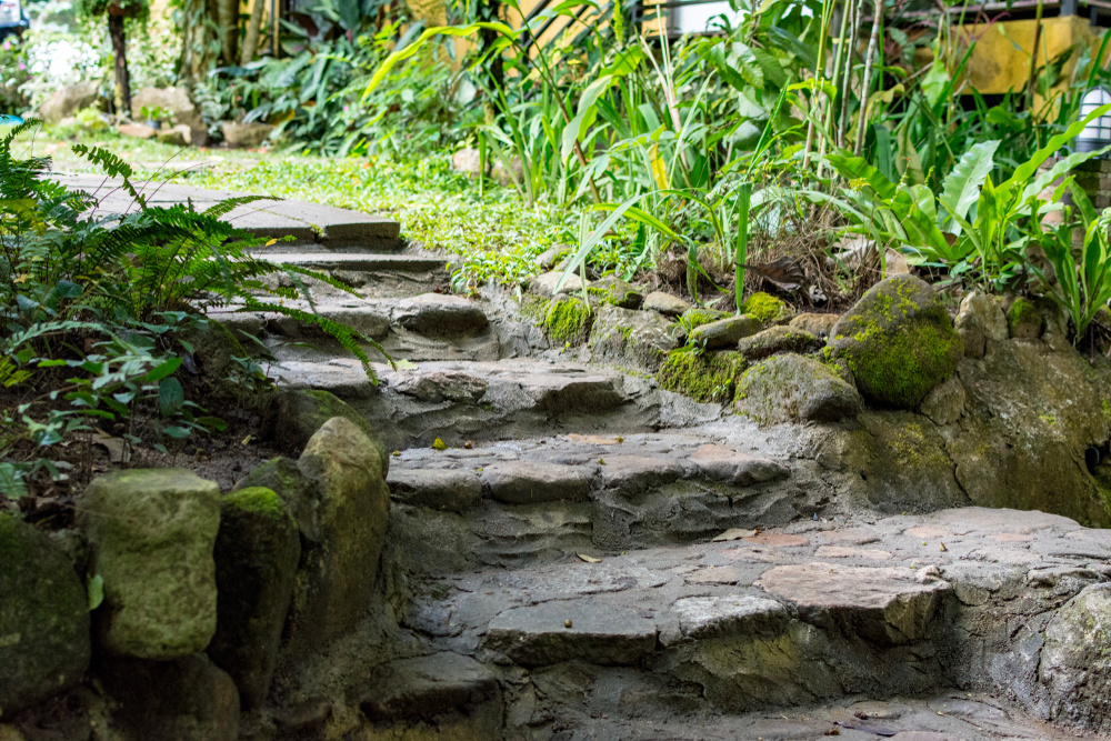 construire son escalier de jardin en pierre naturelle