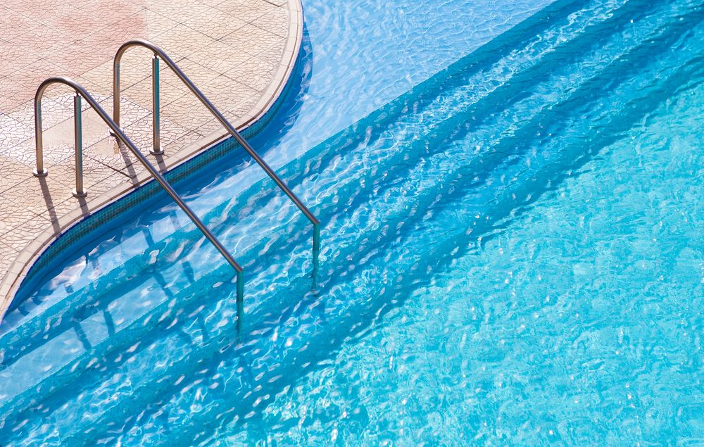 les options possibles pour mes escaliers de piscine